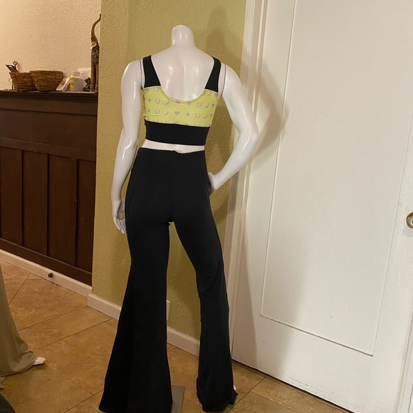 Top - Picture 3 of 12